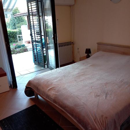 Apartment Azzurro Ičići Esterno foto